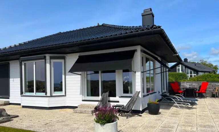 Riktigt tålig liggande panel vid utsatt läge i Varberg