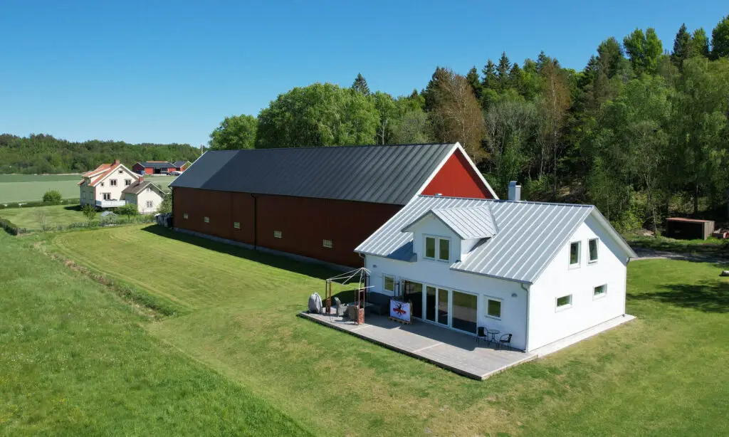 Fasadpanel i Strömstad, Exklusiv